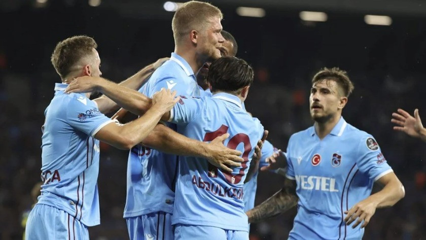 Trabzonspor sezona iyi başladı! İstanbulspor maçını iki golle bitirdi!