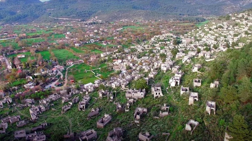 Muğla'nın 65 yıl önce terk edilen 'hayalet köyü' Kayaköy