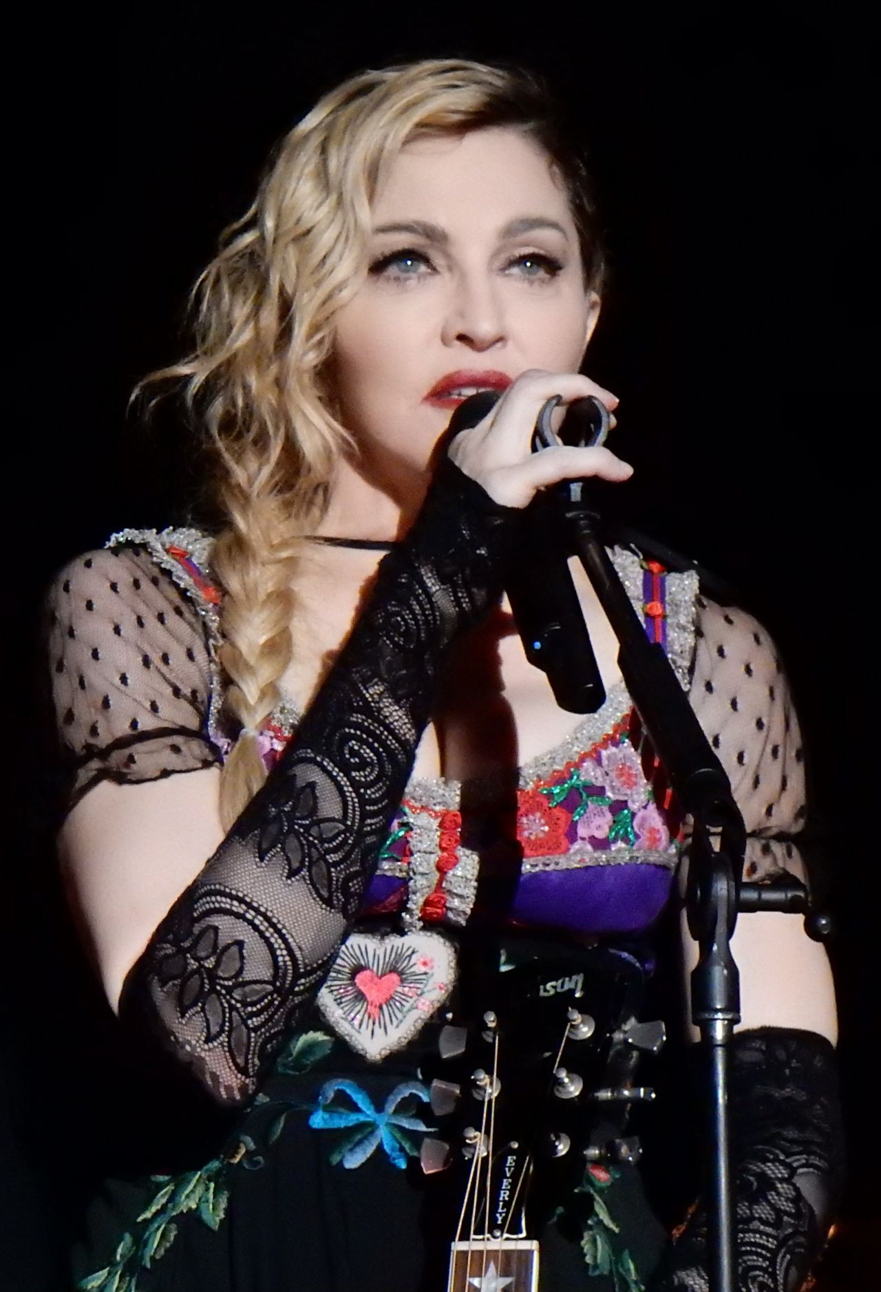 Madonna'nın sahne performansı kariyerini bitirecekti! - Sayfa 1