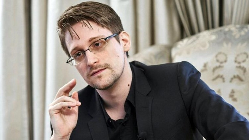 Putin'in vatandaşlık verdiği Edward Snowden kimdir, nerelidir?