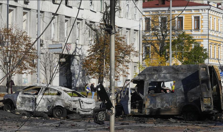 Rusya'dan Ukrayna'nın başkenti Kiev'e füzeli saldırı! Panik anları kamerada - Sayfa 4