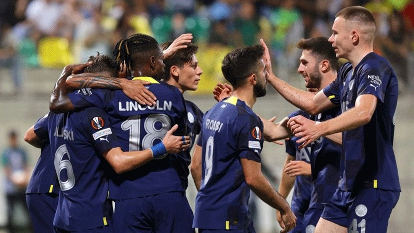 AEK Larnaca-Fenerbahçe maç sonucu: 1-2 / MAÇ ÖZETİ