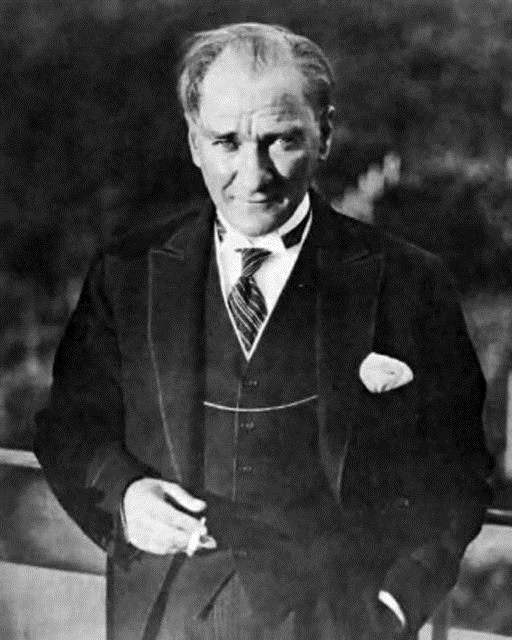 10 Kasım 1938 Atatürk öldüğünde gazete manşetleri! - Sayfa 1