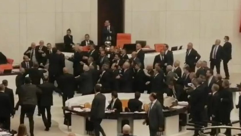 Meclis'te yumruklu kavga! İYİ Parti'li vekil yoğun bakımda