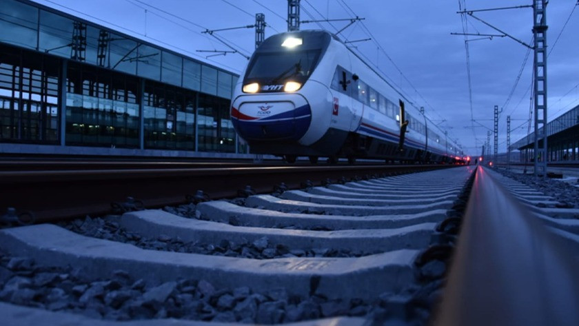 Ankara - Sivas hızlı treni ilk seferi için başkentten hareket etti