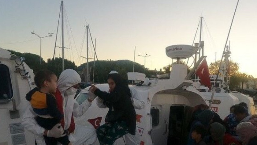 Ayvacık açıklarında terk edilen 45 kaçak göçmen kurtarıldı