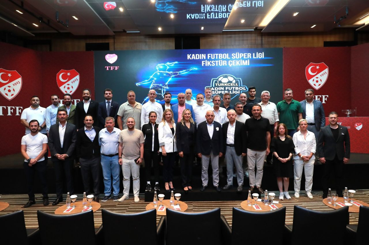 Turkcell Kadın Futbol Süper Ligi'nde 2023-2024 sezonu fikstür çekimi gerçekleştirildi - Sayfa 1