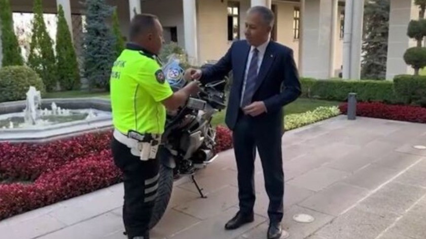 Bakan Yerlikaya, trafik polisine yeni motosiklet sağladı