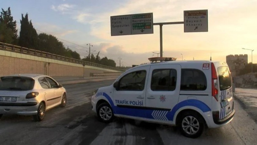 İstanbul'da belli yollar trafiğe kapatıldı