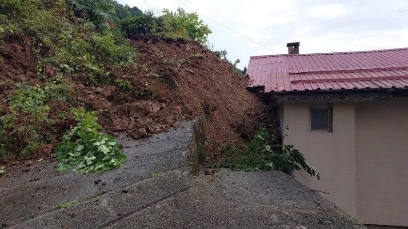 Rize'deki şiddetli yağışların zararı 5.5 milyon TL olarak açıklandı