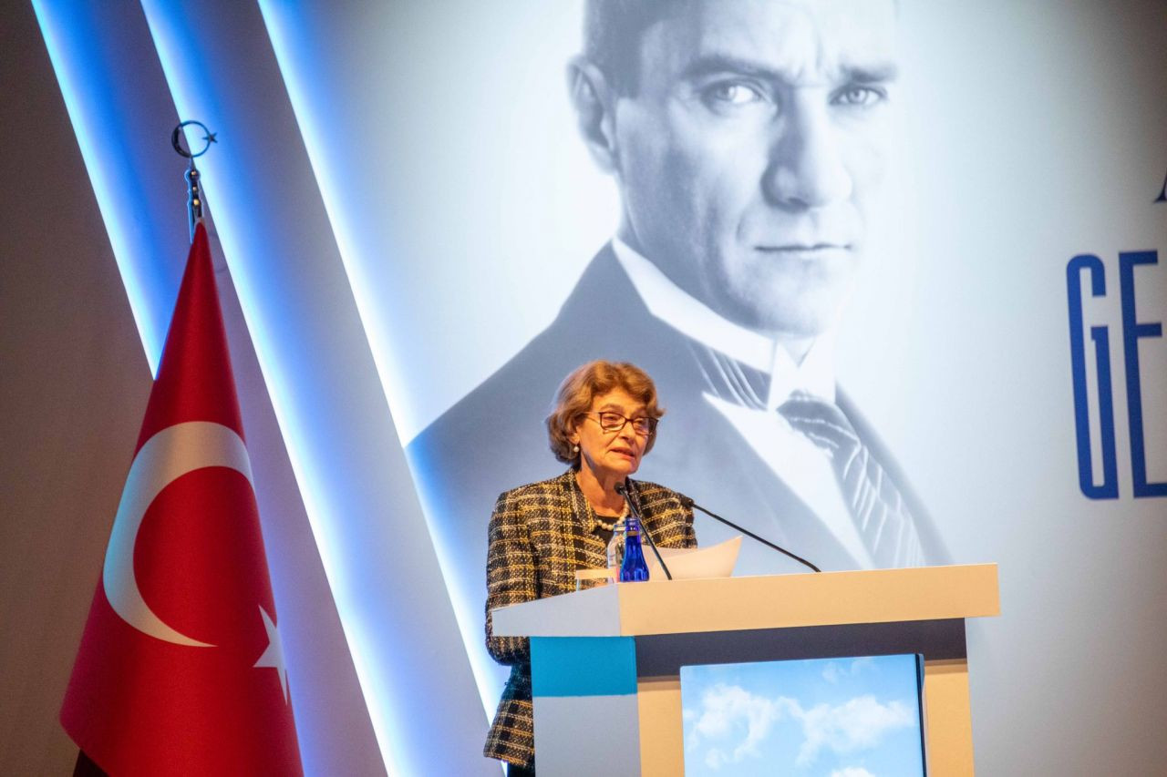 Türkiye İş Bankası Atatürk Vizyonuyla Gelecek Yüzyıla Bakış” konferansına yoğun ilgi - Sayfa 3