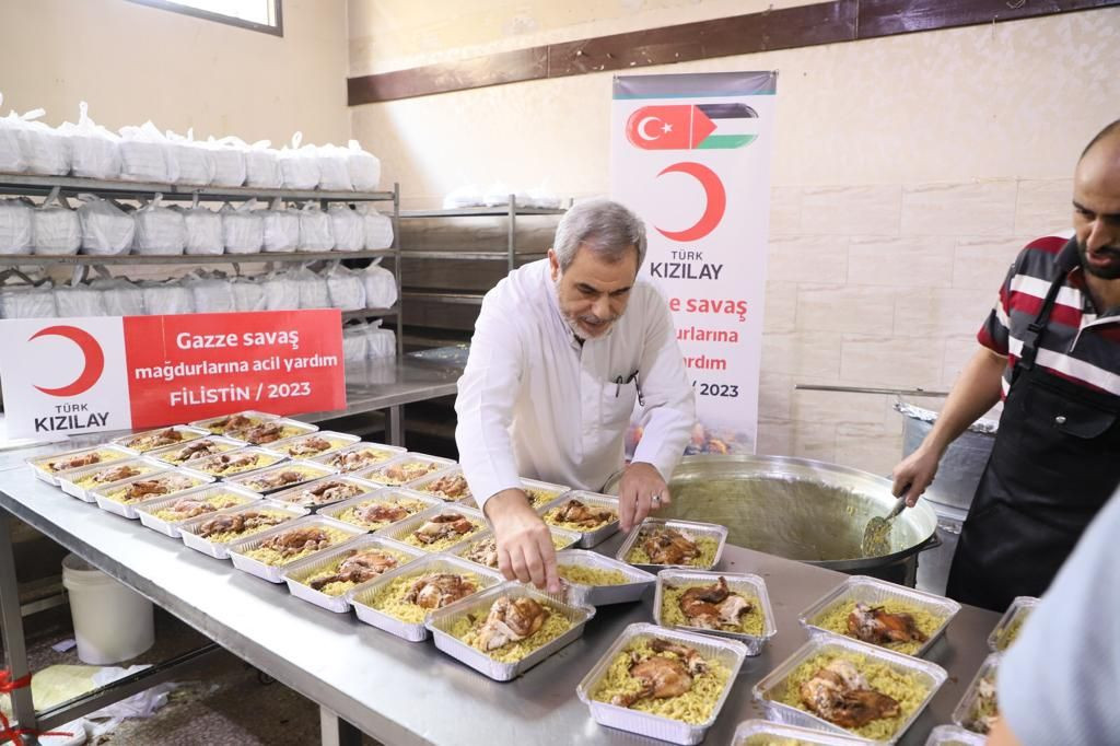 Kızılay, Gazze’deki aşevinden her gün 500 ailelik sıcak yemek çıkartıyor! - Sayfa 3