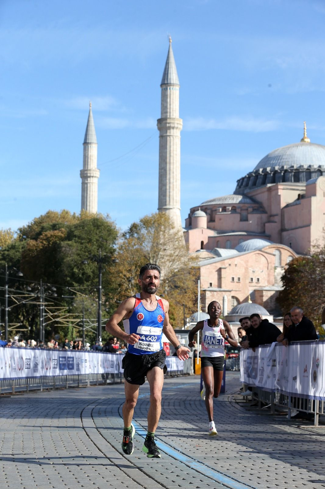Yüzyılın Koşusu Türkiye İş Bankası İstanbul Maratonu coşkuyla koşuldu! - Sayfa 3