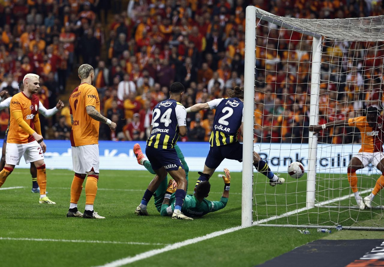 Galatasaray Fenerbahçe Maçı Geniş Özeti ve Golleri - Sayfa 4