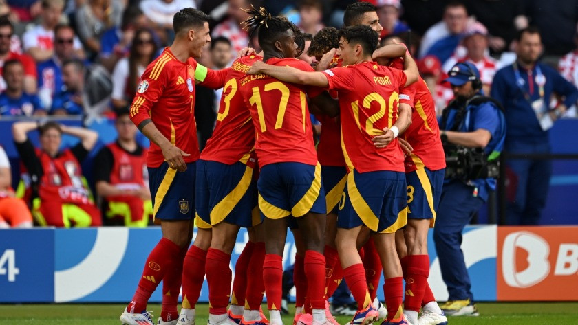 İspanya - Hırvatistan maç sonucu: 3-0 özet ve golleri izle