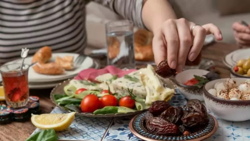 2025 Ramazan ayının ilk sahuru ve iftarı ne zaman?