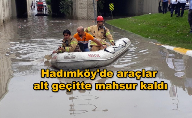 Sağanak yağmur İstanbul'u teslim aldı! Hadımköy'de araçlar alt geçitte mahsur kaldı! - Sayfa 1