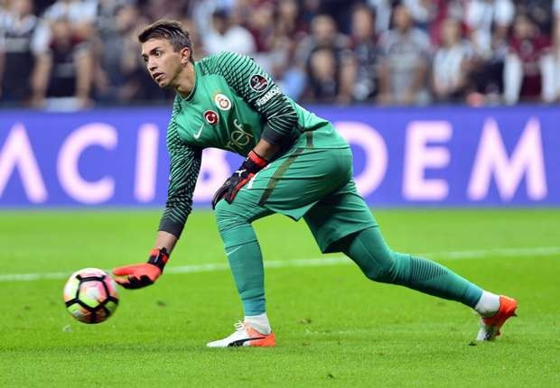 Muslera Eto'o'yu dünyaya rezil etti