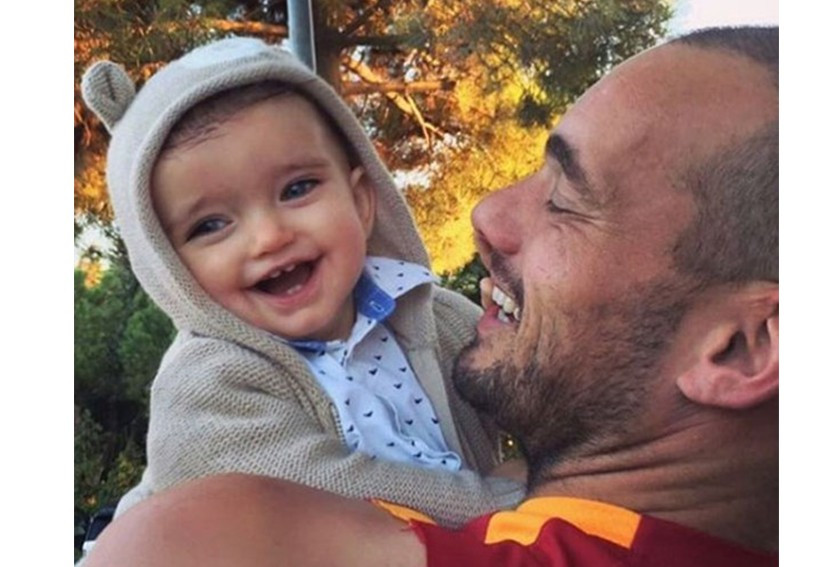 Sneijder ile Yolanth’ın minik oğlu Instagram’ı sallıyor! - Sayfa 3