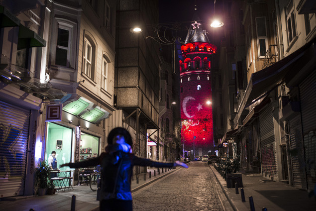 Galata Kulesi kırmızı beyaza büründü - Sayfa 4