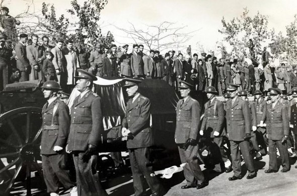 Atatürk'ün cenazesinden hiç görülmeyen fotoğraflar - Sayfa 3