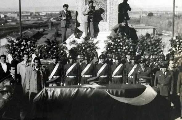 Atatürk'ün cenazesinden hiç görülmeyen fotoğraflar - Sayfa 1