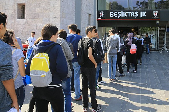 Vodafone Arena'da Adriano fırtınası esti - Sayfa 2