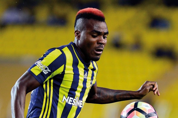 Emenike'nin yeni saç stili sosyal medyayı salladı!