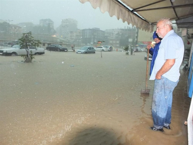 Bandırma’da sel felaketi! Şiddetli yağmur Bandırma'da hayatı felç etti! - Sayfa 2