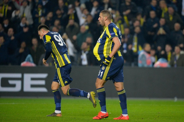 Fenerbahçe Zenit maçı! Kadıköy'de Fenerbahçe'nin gecesinden unutulmaz kareler - Sayfa 4
