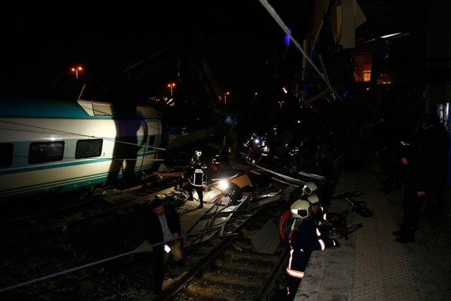 Ankara'da Yüksek Hızlı Tren ile kılavuz tren çarpıştı 9 kişi öldü, 46 kişi yaralandı! - Sayfa 3