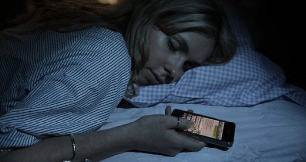 Cep telefonuyla uyumak zararlı mıdır? - Sayfa 2