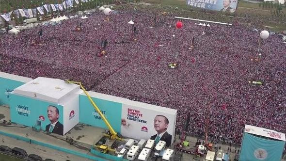 AK Parti'nin Büyük İstanbul Mitingi'nden  kareler - Sayfa 2