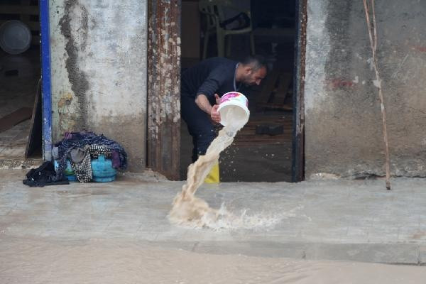Nusaybin’de evler sel suları altına kaldı! - Sayfa 1