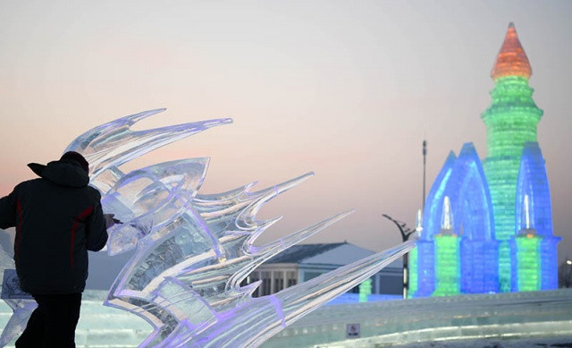 Çin'de Harbin Uluslararası Buz Festivali başladı - Sayfa 1