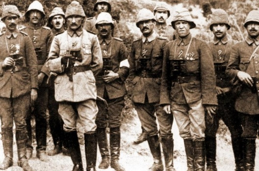 Çanakkale'deki Mustafa Kemal Atatürk