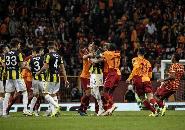 Derbi maçın ardından gerginlik yaşandı! İşte dev derbi'nin ardından yaşananlar... - Sayfa 3