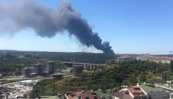 Fabrika yangını birçok ilçeden böyle görüldü - Sayfa 1