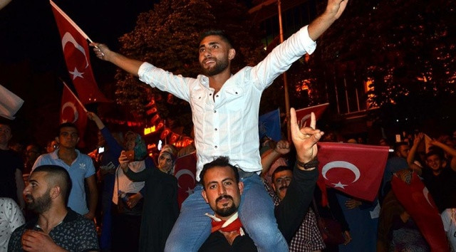 Seçim kutlamaları başladı! Türkiye’nin her yerinden kutlama anları - Sayfa 2