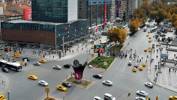 Ankara'da esrarengiz patlama sesi