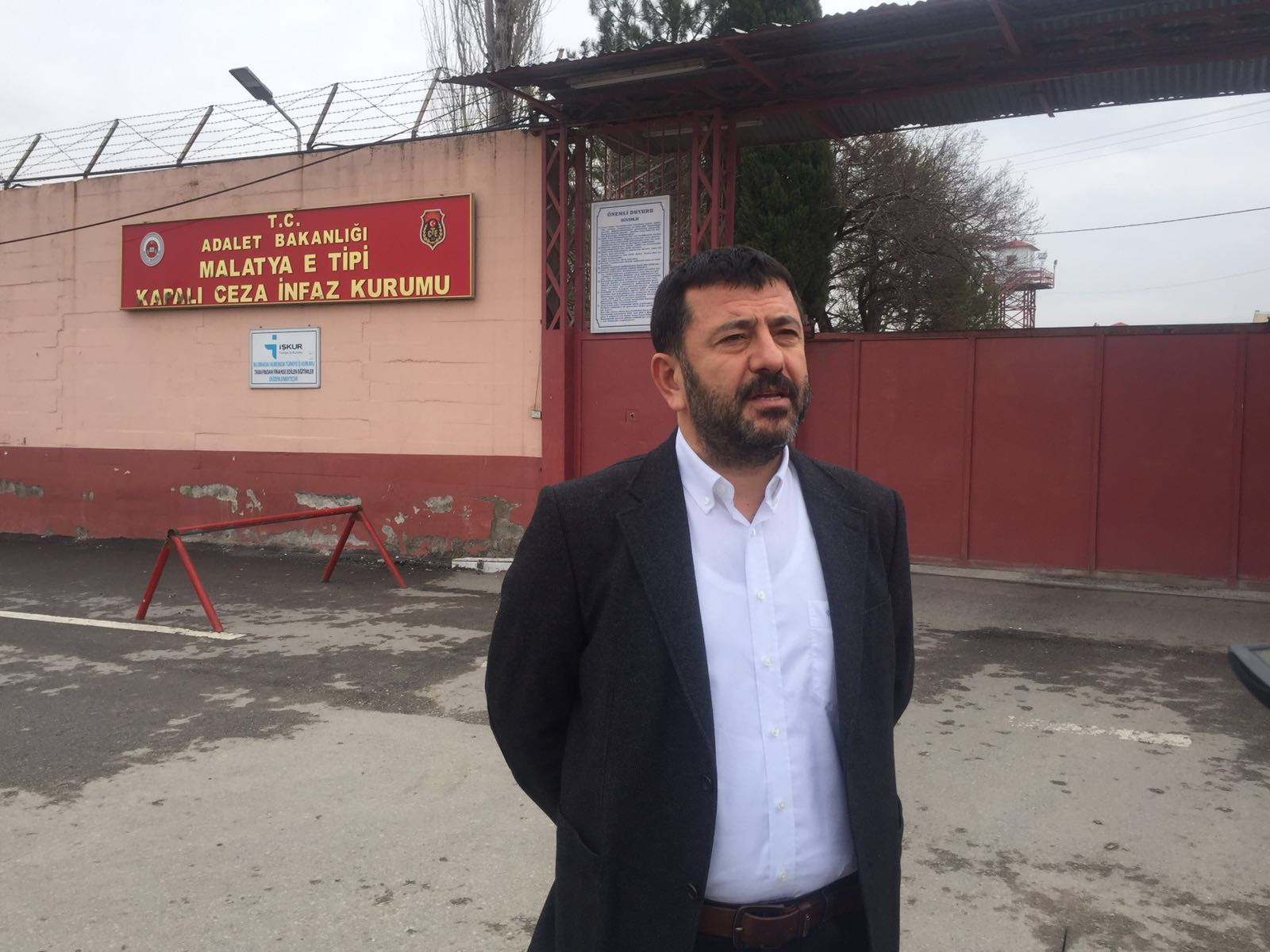 Veli Ağbaba, tutuklu Malatyalı işadamlarının cezaevi notlarını paylaştı