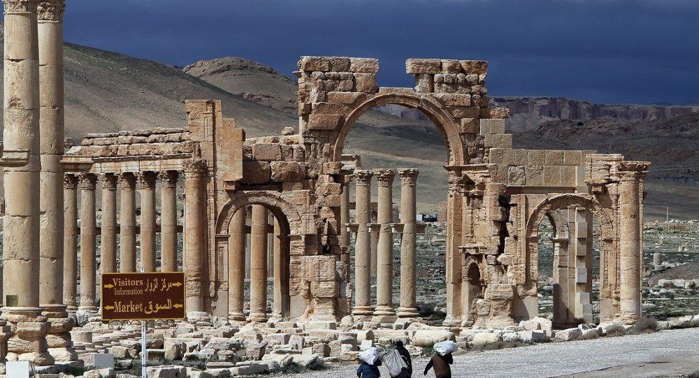 Esad'ın Askerleri IŞİD'in Elindeki Palmira'ya Girdi
