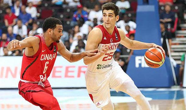 A Milli Erkek Basketbol Takımı, ilk maçta Kanada'ya 77-69 kaybetti