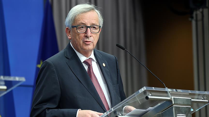 AB Komisyonu Başkanı Juncker: Avrupa sığınmacı konusunda Türkiye'ye ders vermekten çekinmeli