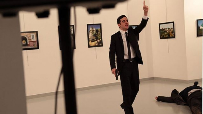 Ankara'da Rus Büyükelçiyi öldüren zanlı böyle görüntülendi