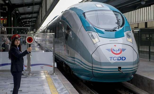 Ankara-İzmir Yüksek Hızlı Tren hattı 3 yıl içinde hizmete sokulacak