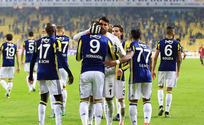 Fenerbahçe'nin 3 puanı santrforlarına bağlı