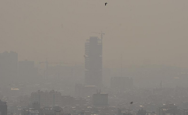 İran'da hava kirliliği yüzünden okullar tatil edildi