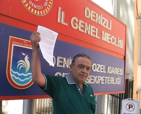 AK Partili Başkanı öven CHP'li meclis üyesi partisinden ihraç edildi