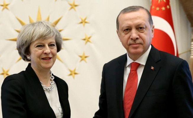 Cumhurbaşkanı Erdoğan, İngiltere Başkanı Theresa May ile bir araya geldi